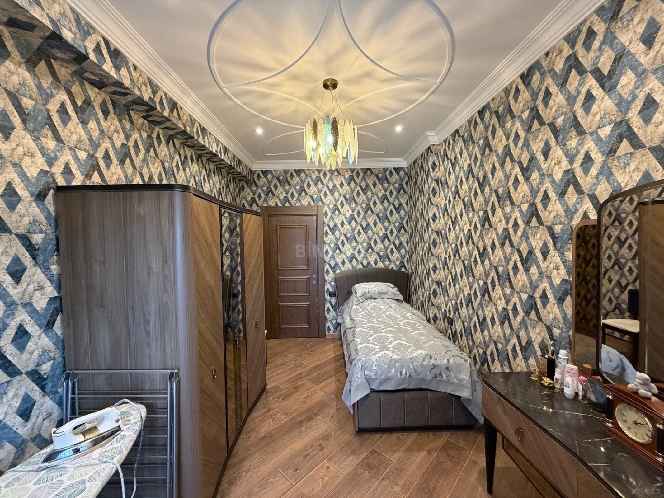 Satılır 2 otaqlı mənzil 70 m²