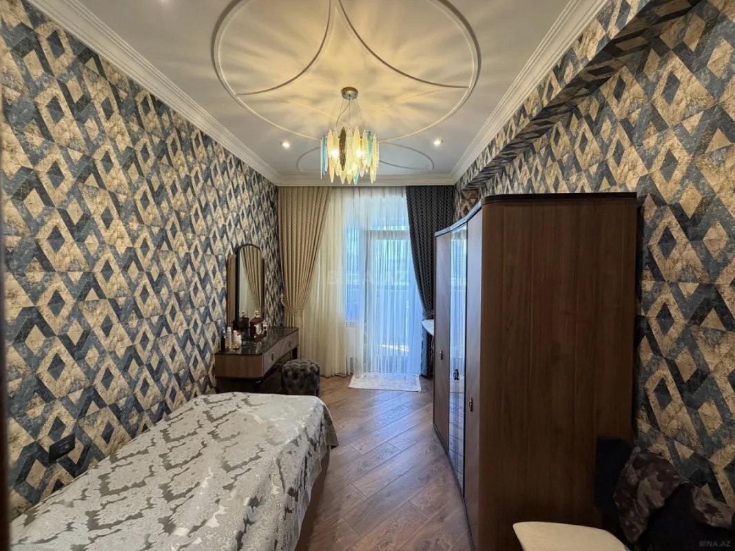 Satılır 2 otaqlı mənzil 70 m²