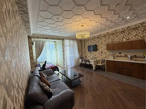 Satılır 2 otaqlı mənzil 70 m²