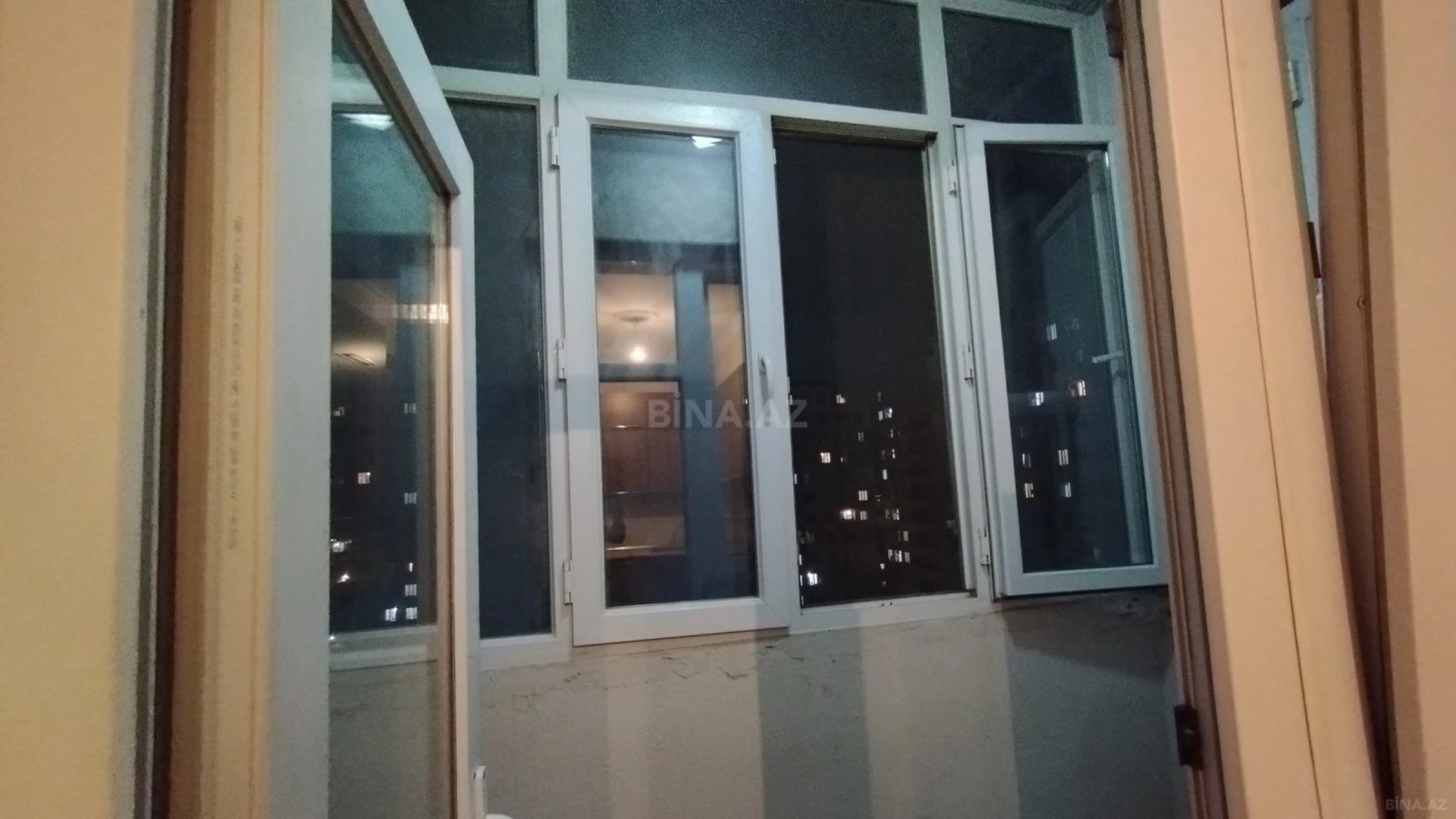 Satılır 3 otaqlı mənzil 74 m²