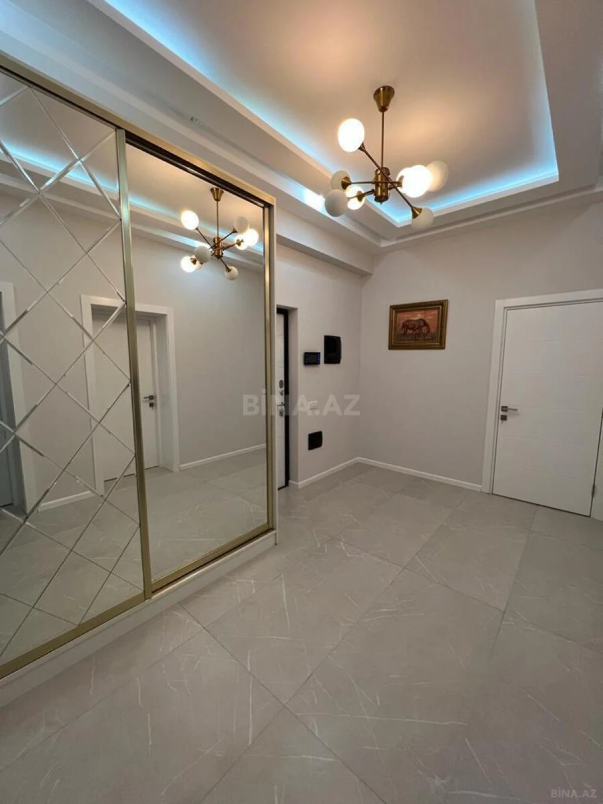 Kirayə verilir 2 otaqlı mənzil 100 m²