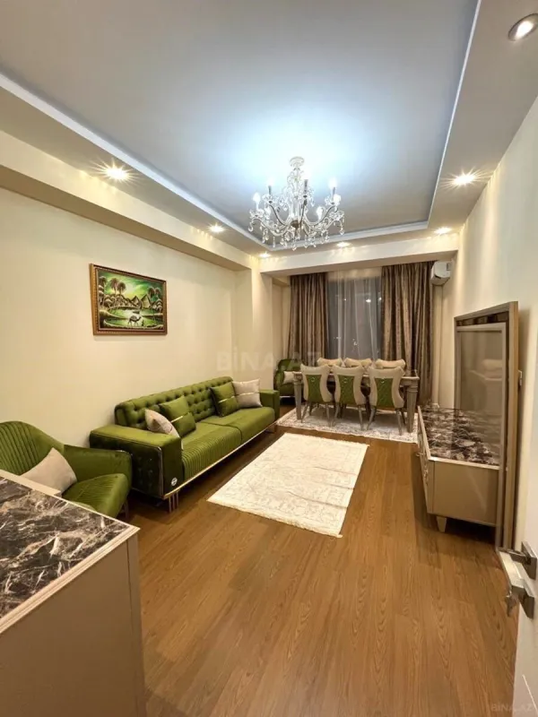Kirayə verilir 2 otaqlı mənzil 100 m²