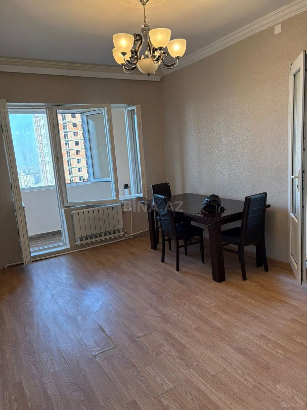 Satılır 2 otaqlı mənzil 65 m²