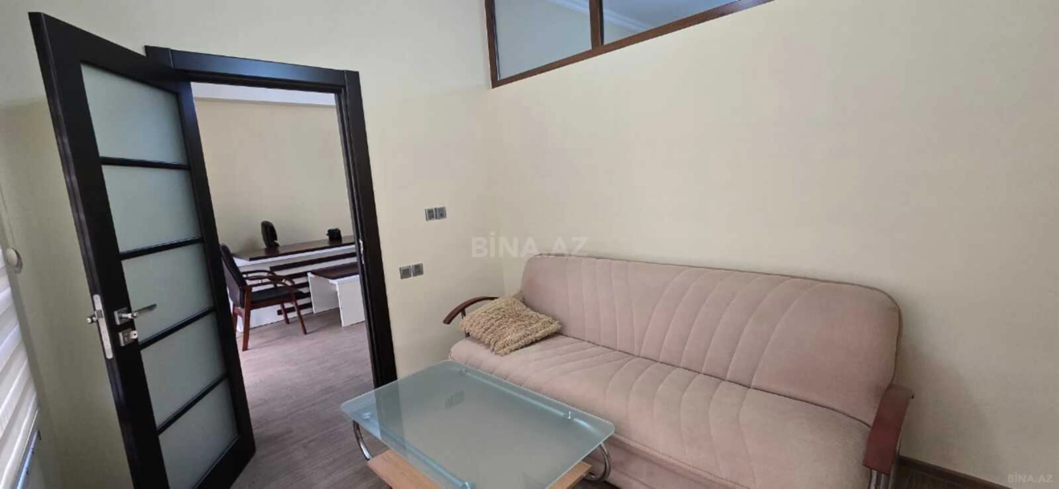 Satılır 3 otaqlı ofis 105 m²