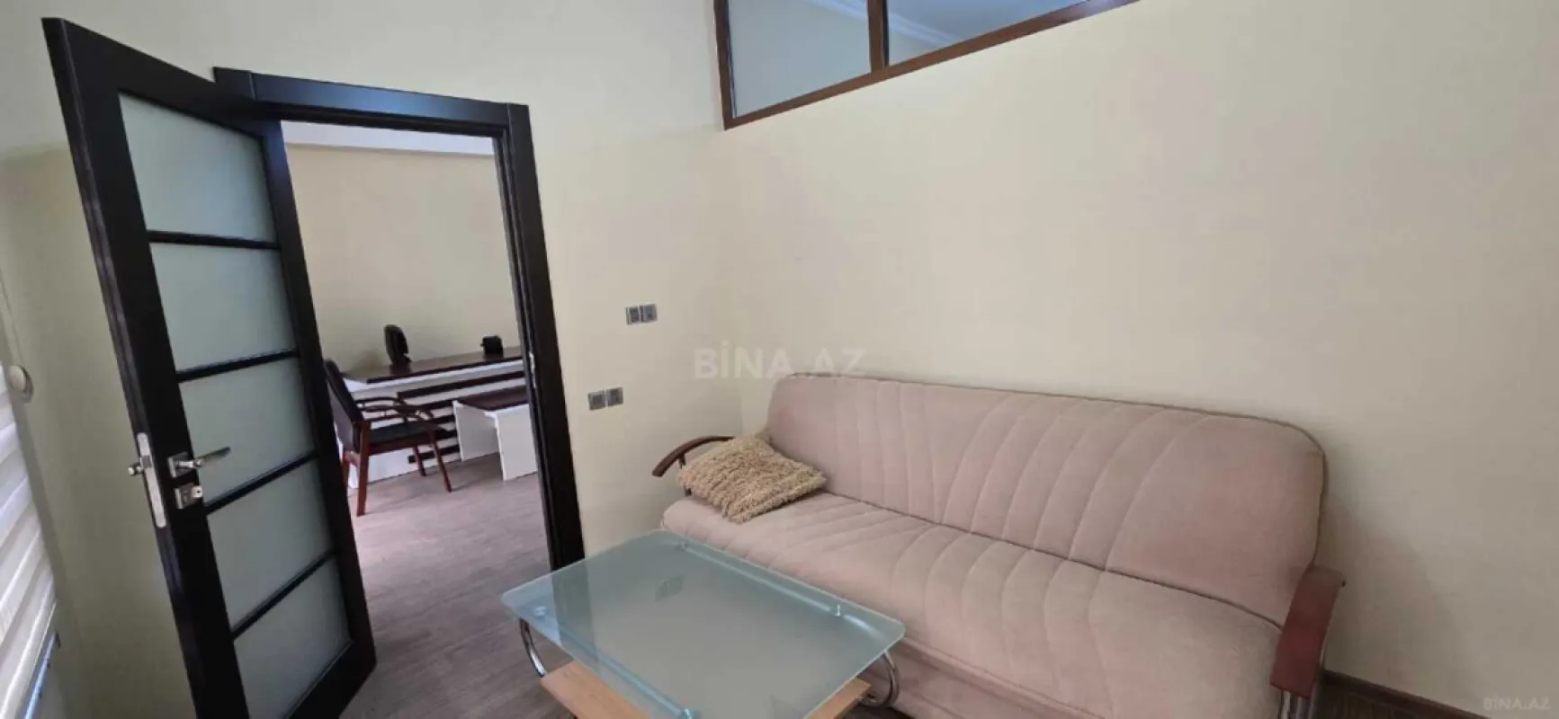 Satılır 3 otaqlı ofis 105 m²