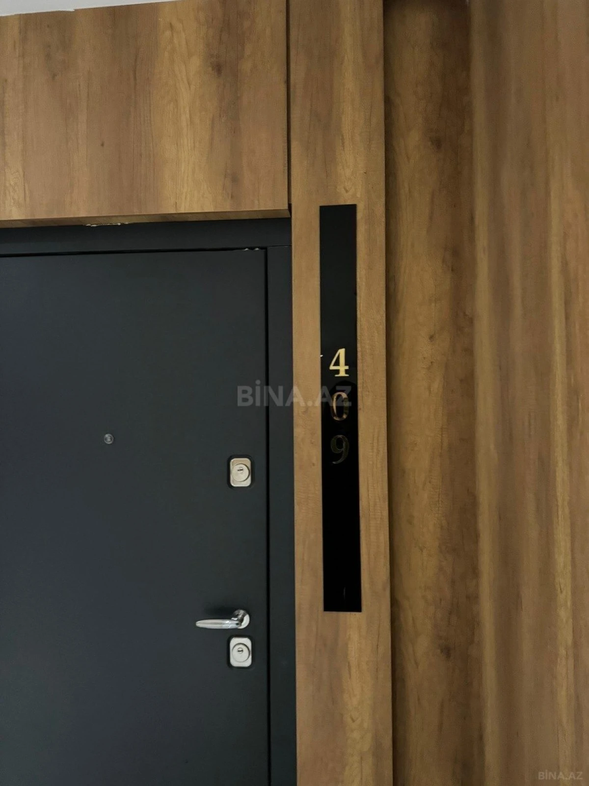 Satılır 3 otaqlı mənzil 133.4 m²