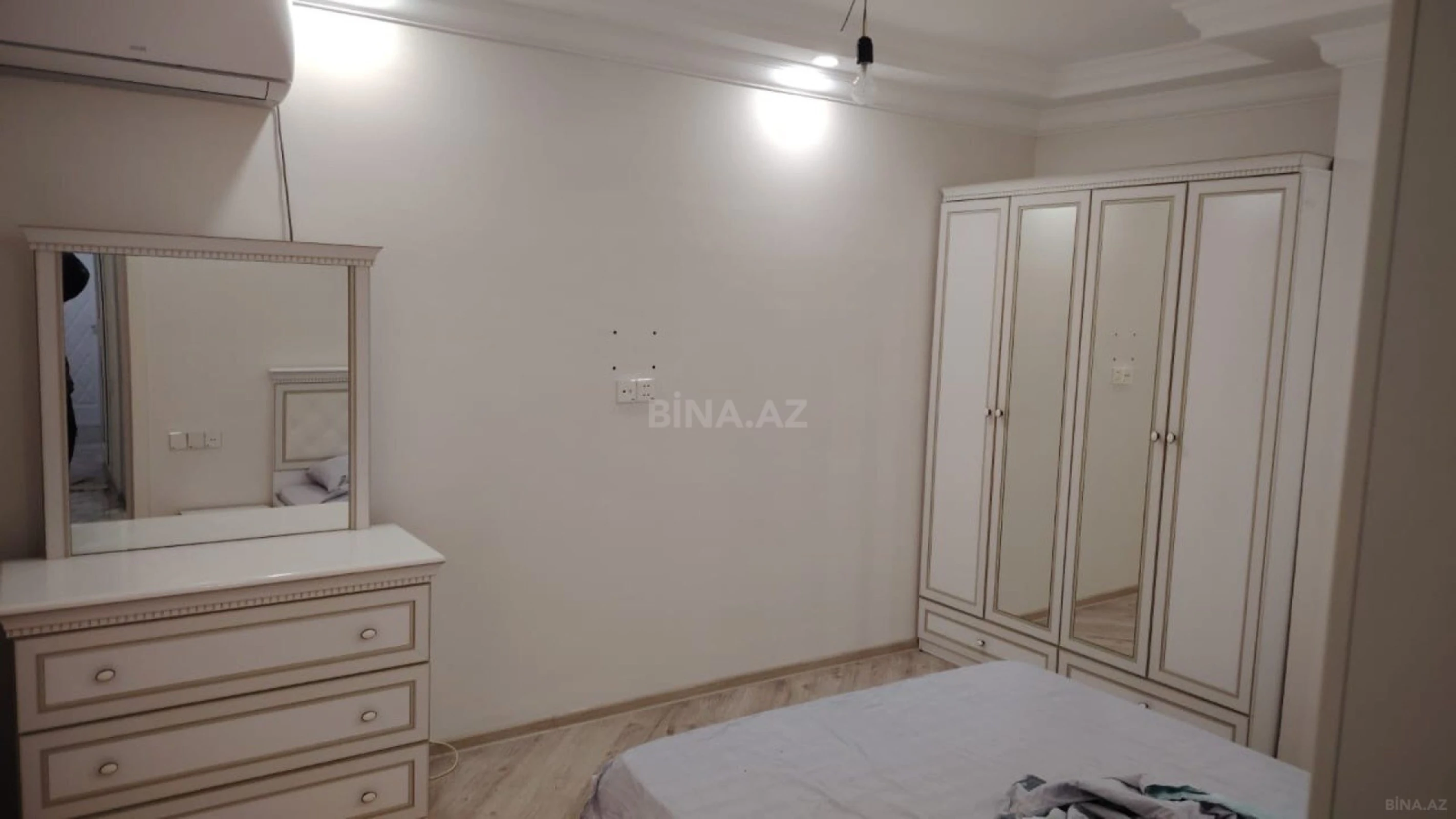 Kirayə verilir 2 otaqlı mənzil 57 m²