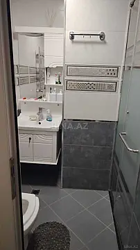 Kirayə verilir 2 otaqlı mənzil 57 m²