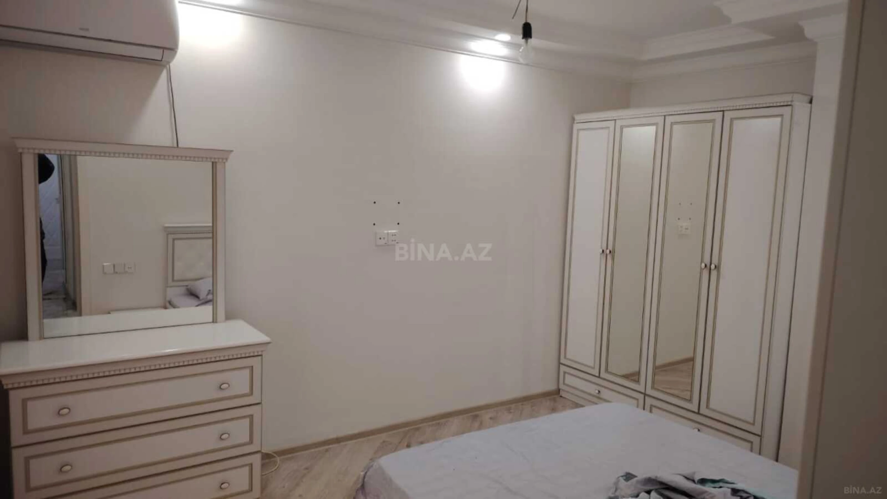 Kirayə verilir 2 otaqlı mənzil 57 m²