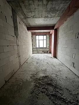 Satılır 4 otaqlı mənzil 136 m²