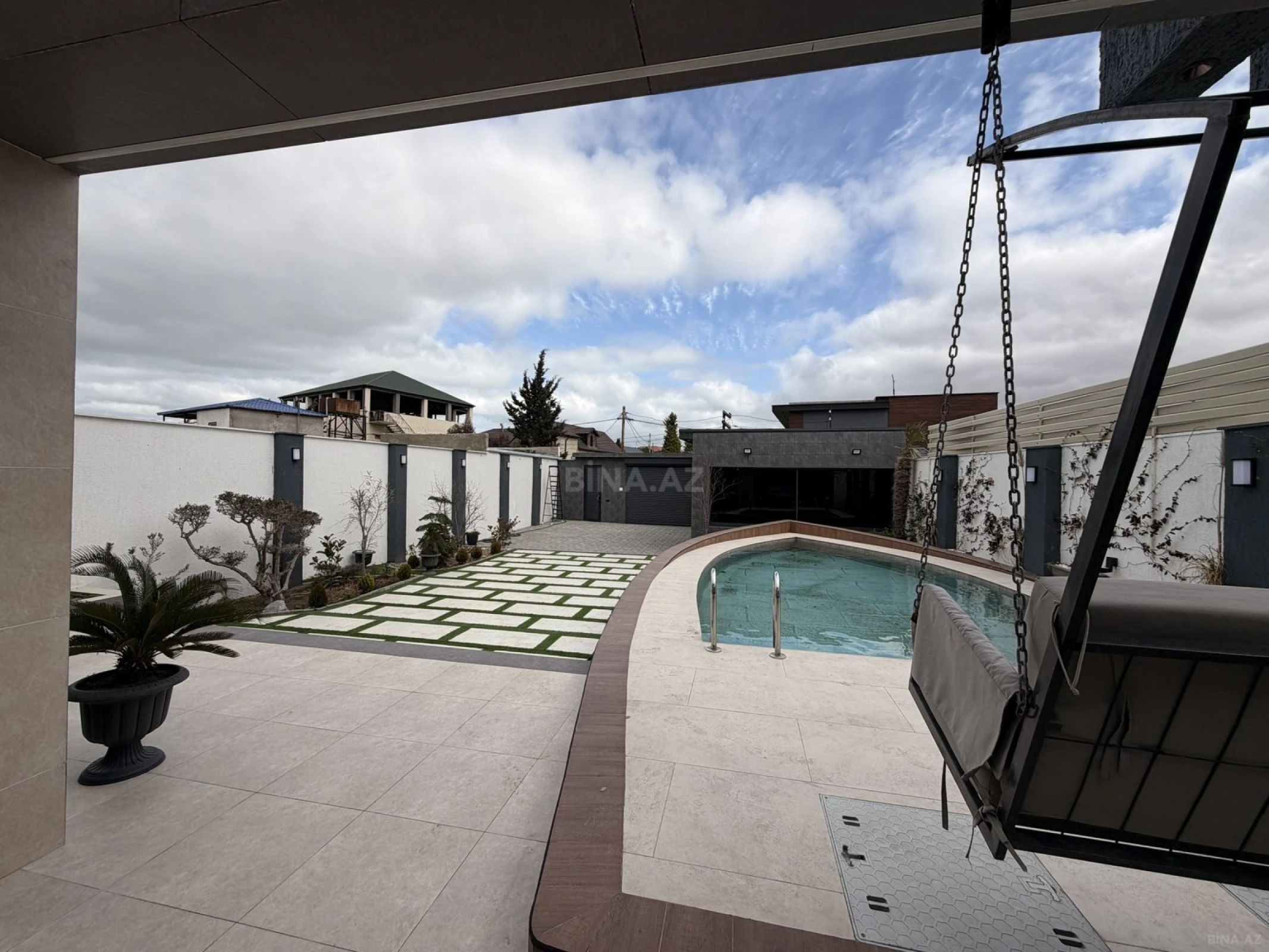 Satılır 4 otaqlı həyət evi 260 m²