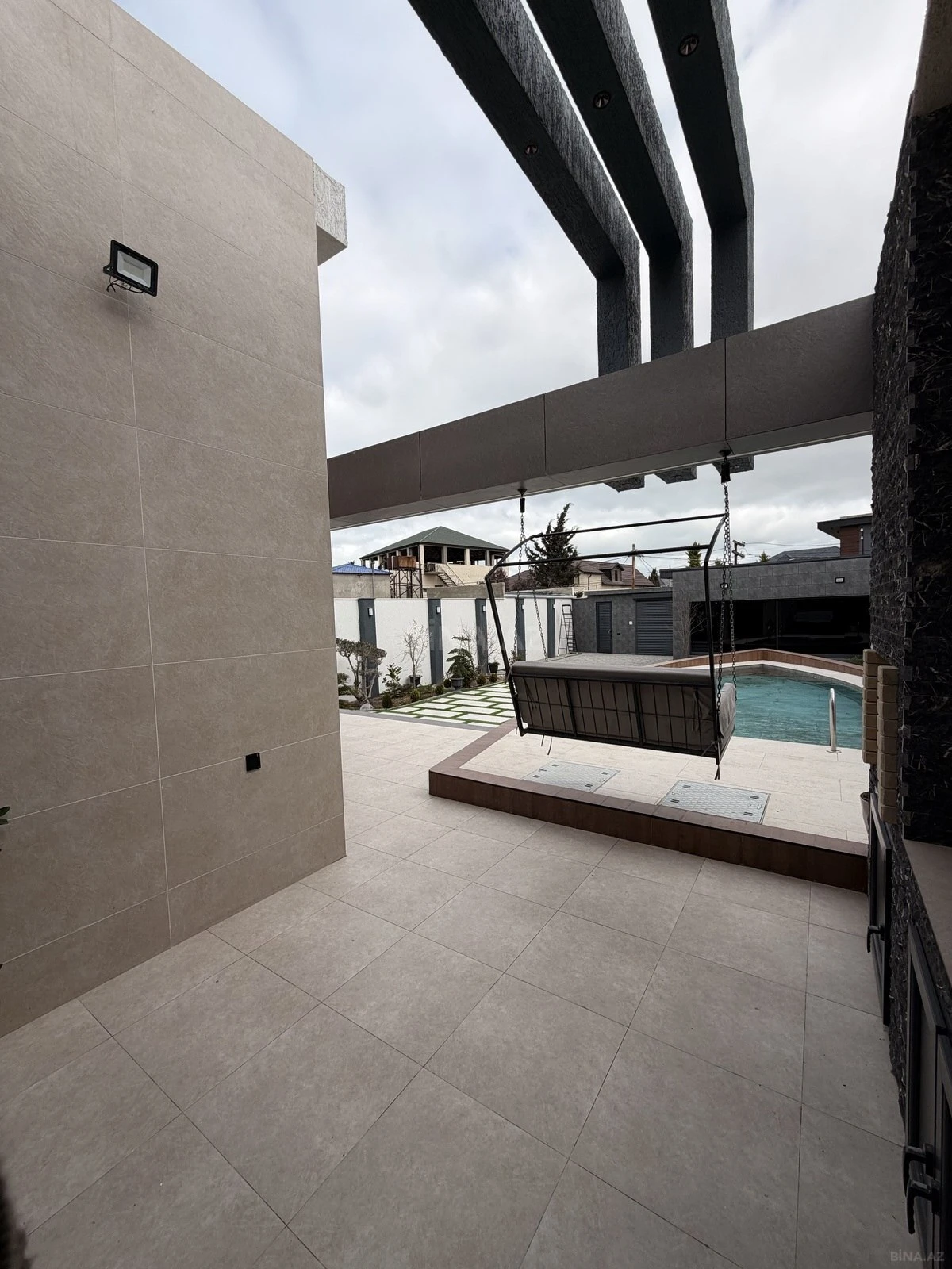 Satılır 4 otaqlı həyət evi 260 m²