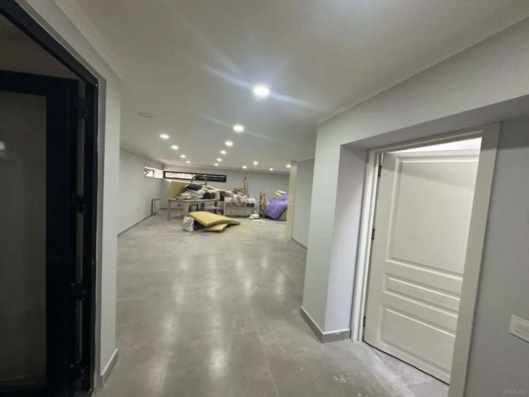 Satılır 6 otaqlı həyət evi 375.6 m²