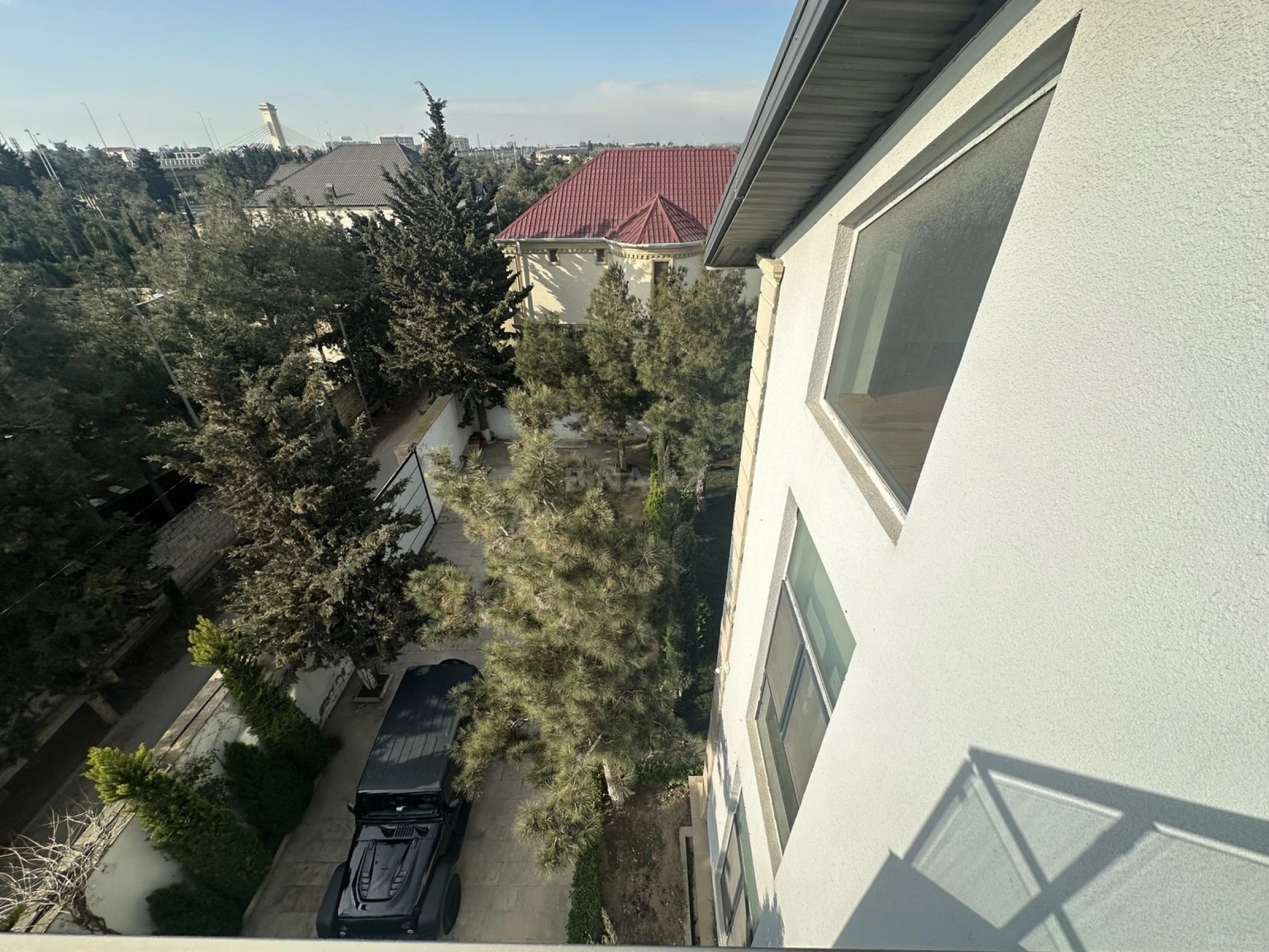 Satılır 6 otaqlı həyət evi 375.6 m²