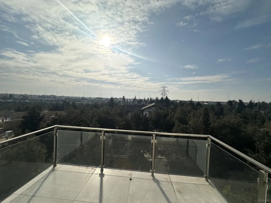 Satılır 6 otaqlı həyət evi 375.6 m²