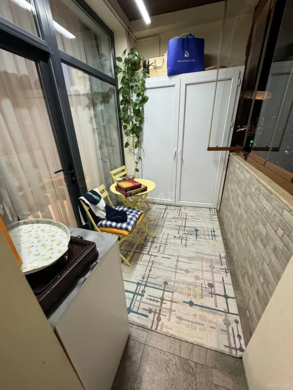 Kirayə verilir 2 otaqlı mənzil 80 m²