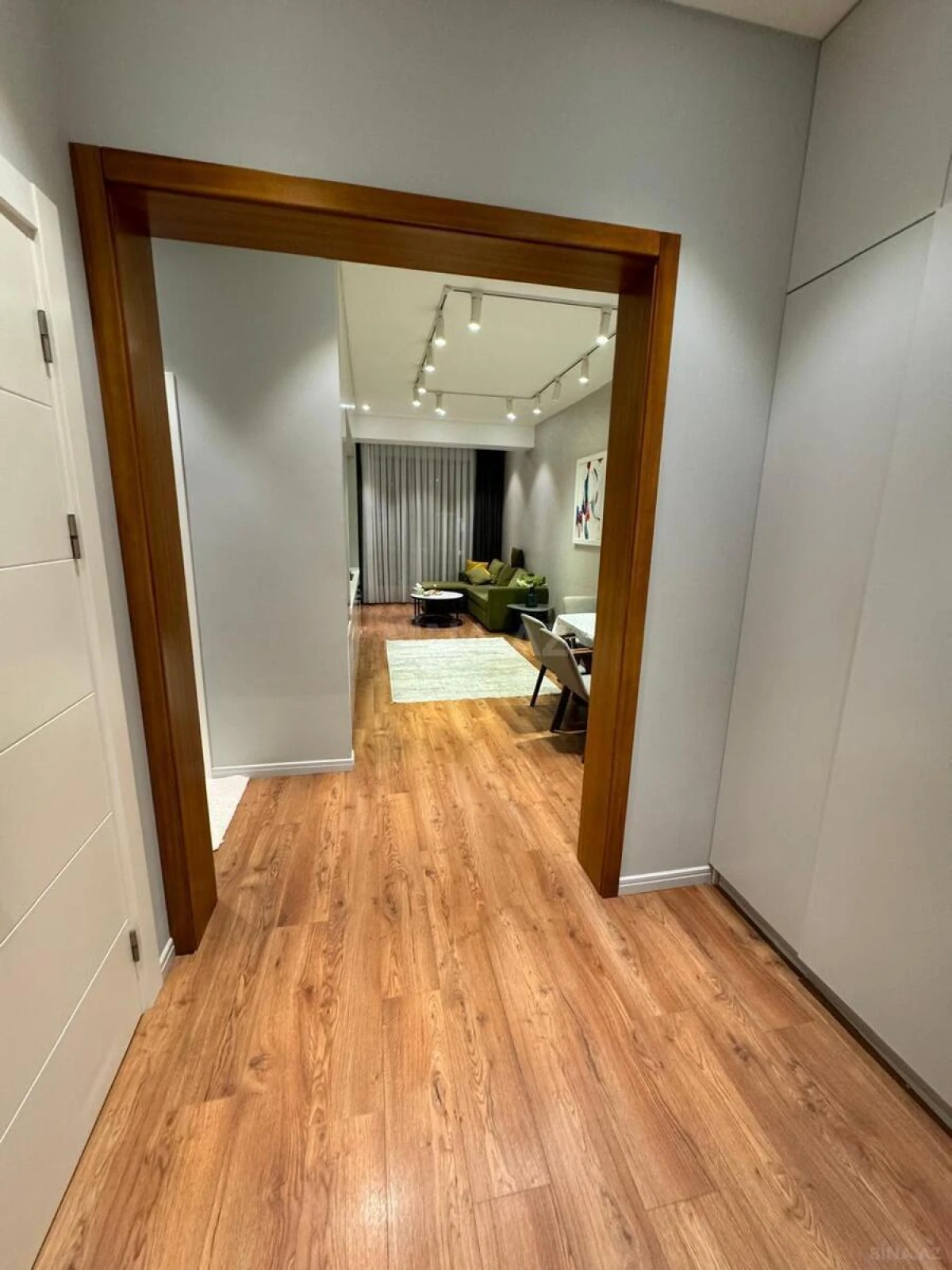 Kirayə verilir 2 otaqlı mənzil 80 m²