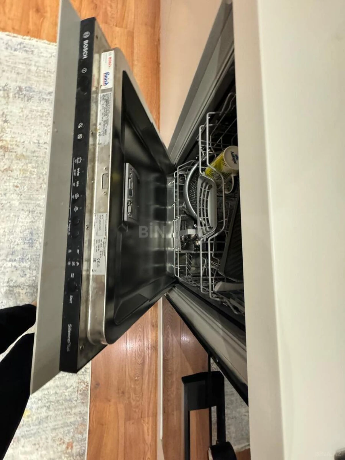 Kirayə verilir 2 otaqlı mənzil 80 m²