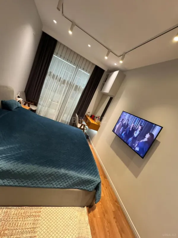 Kirayə verilir 2 otaqlı mənzil 80 m²