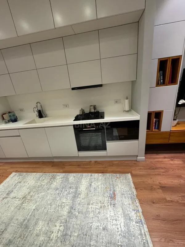 Kirayə verilir 2 otaqlı mənzil 80 m²