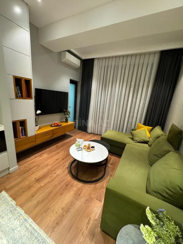 Kirayə verilir 2 otaqlı mənzil 80 m²