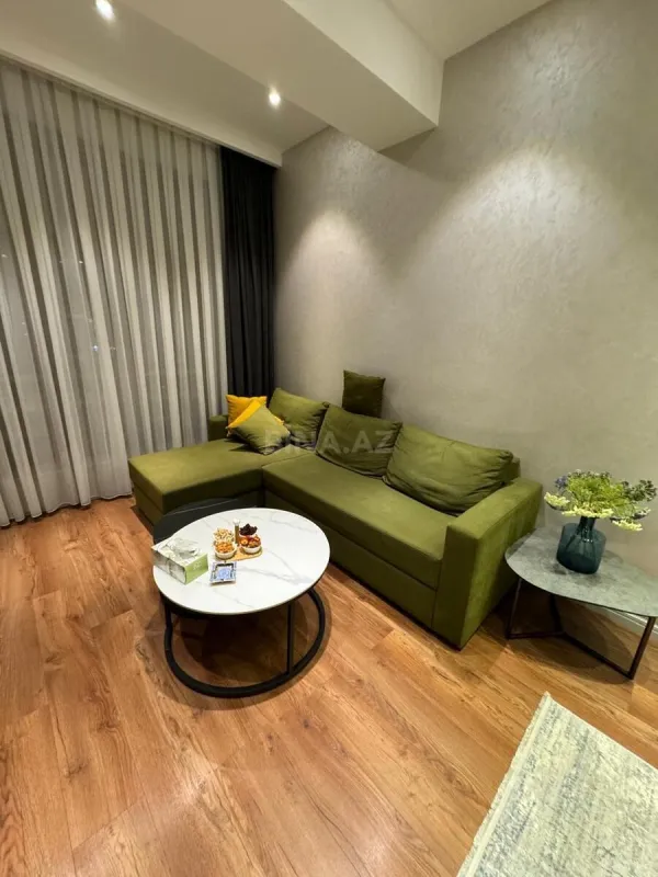 Kirayə verilir 2 otaqlı mənzil 80 m²