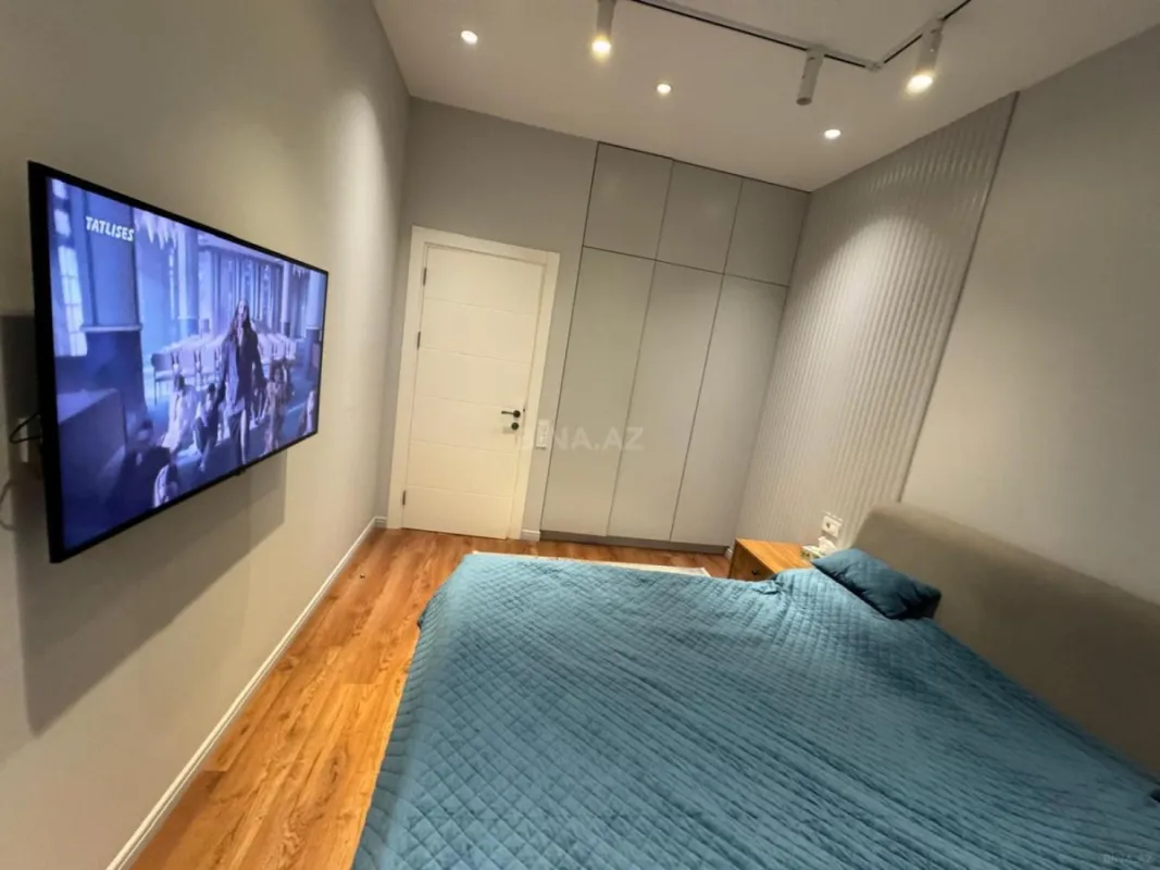 Kirayə verilir 2 otaqlı mənzil 80 m²