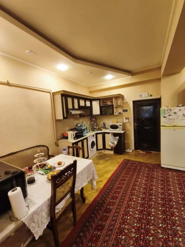 Satılır 2 otaqlı mənzil 70 m²