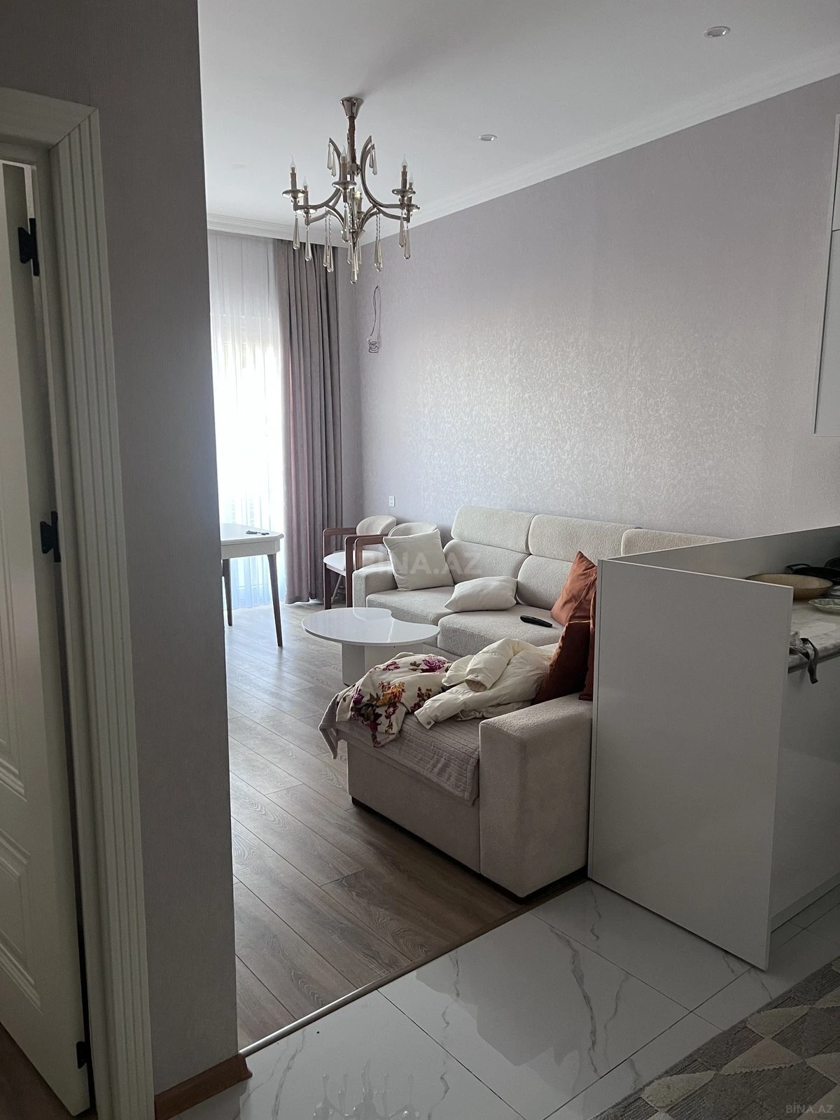 Satılır 2 otaqlı mənzil 68 m²