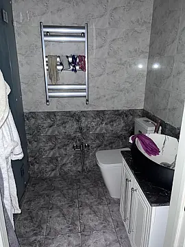 Satılır 2 otaqlı mənzil 68 m²