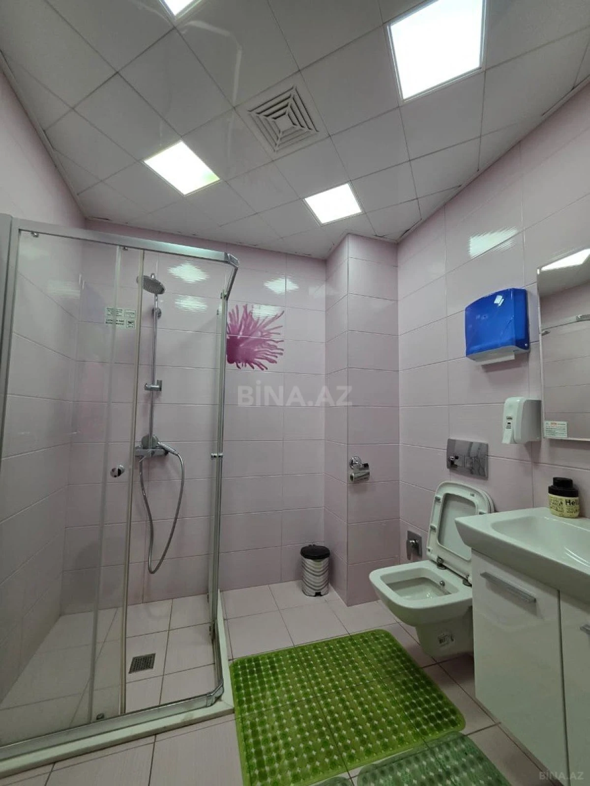 Kirayə verilir obyekt 145 m²