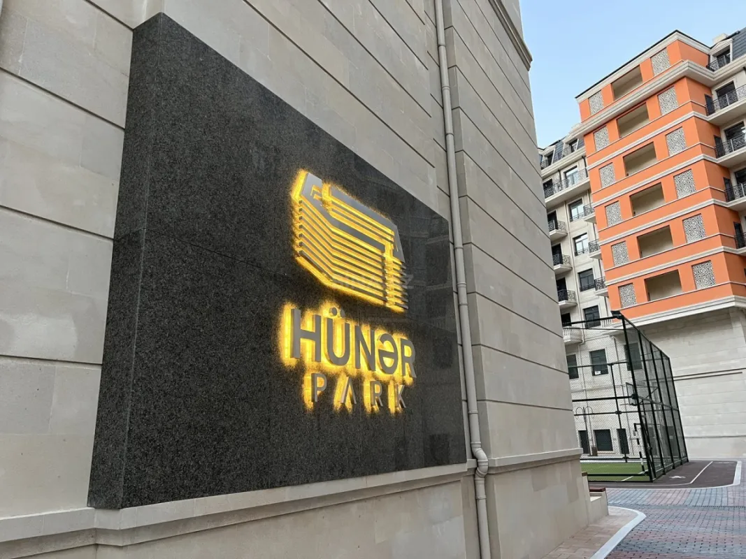 Satılır 4 otaqlı mənzil 177.4 m²