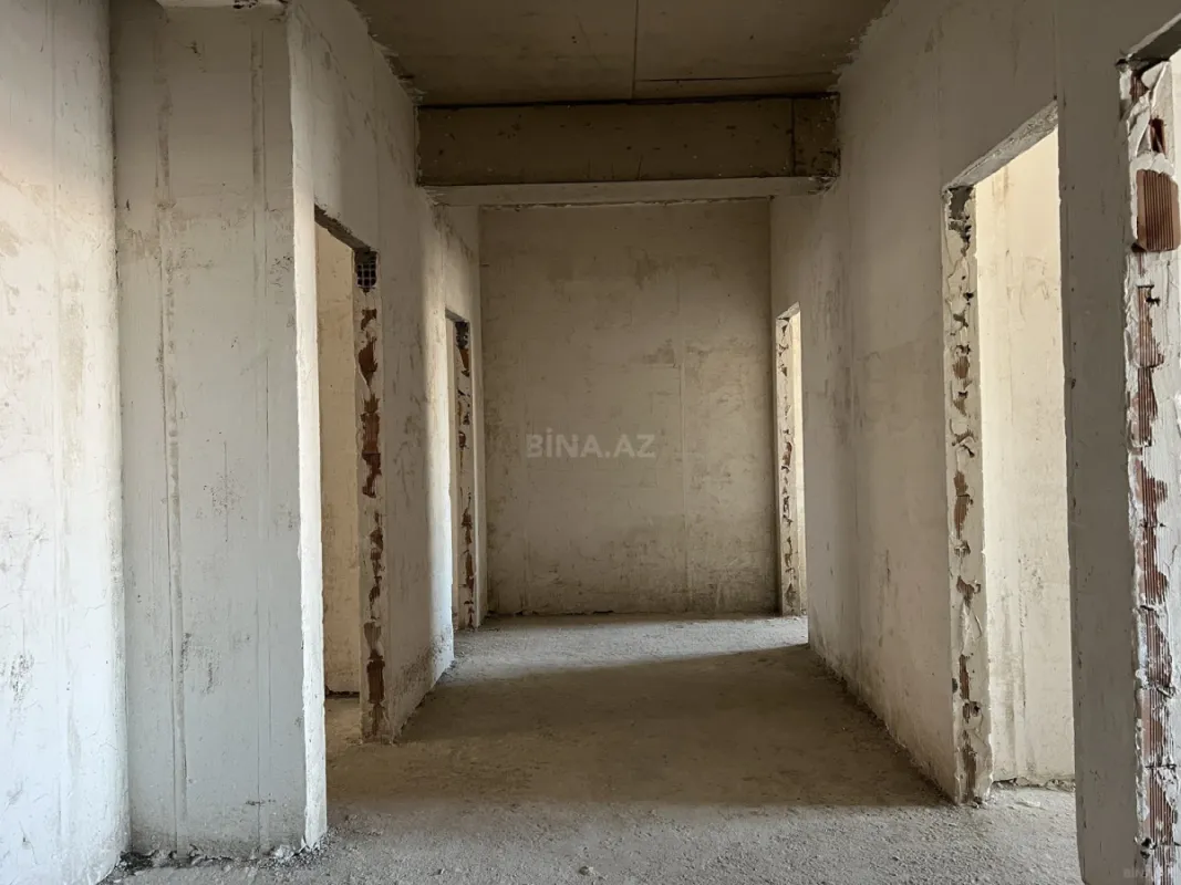 Satılır 4 otaqlı mənzil 177.4 m²
