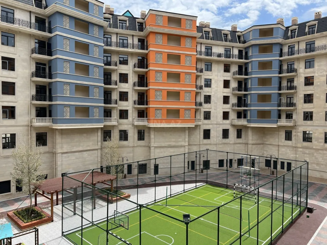 Satılır 4 otaqlı mənzil 177.4 m²