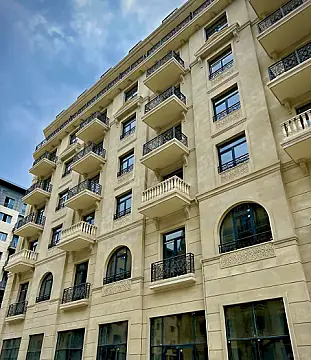Satılır 4 otaqlı mənzil 177.4 m²