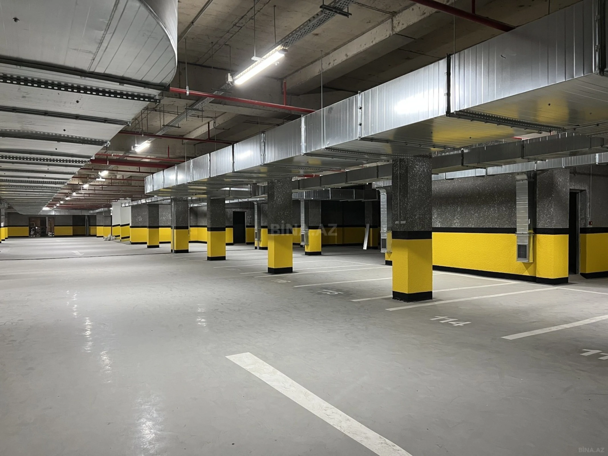 Satılır 4 otaqlı mənzil 177.4 m²