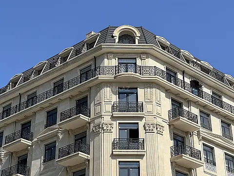 Satılır 4 otaqlı mənzil 177.4 m²