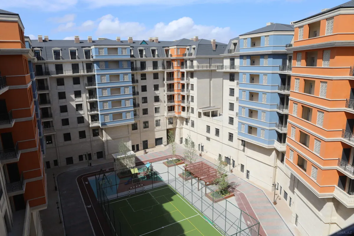 Satılır 4 otaqlı mənzil 177.4 m²