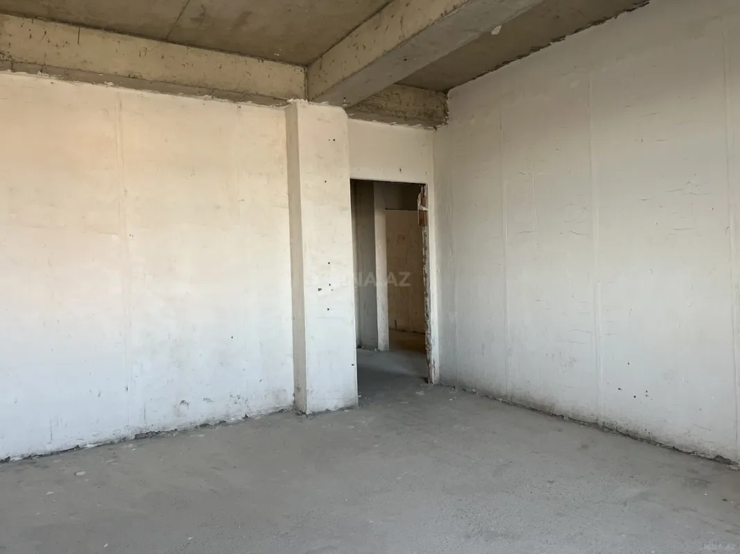 Satılır 4 otaqlı mənzil 177.4 m²