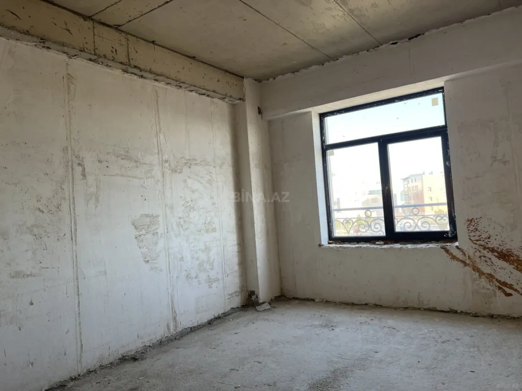 Satılır 4 otaqlı mənzil 177.4 m²