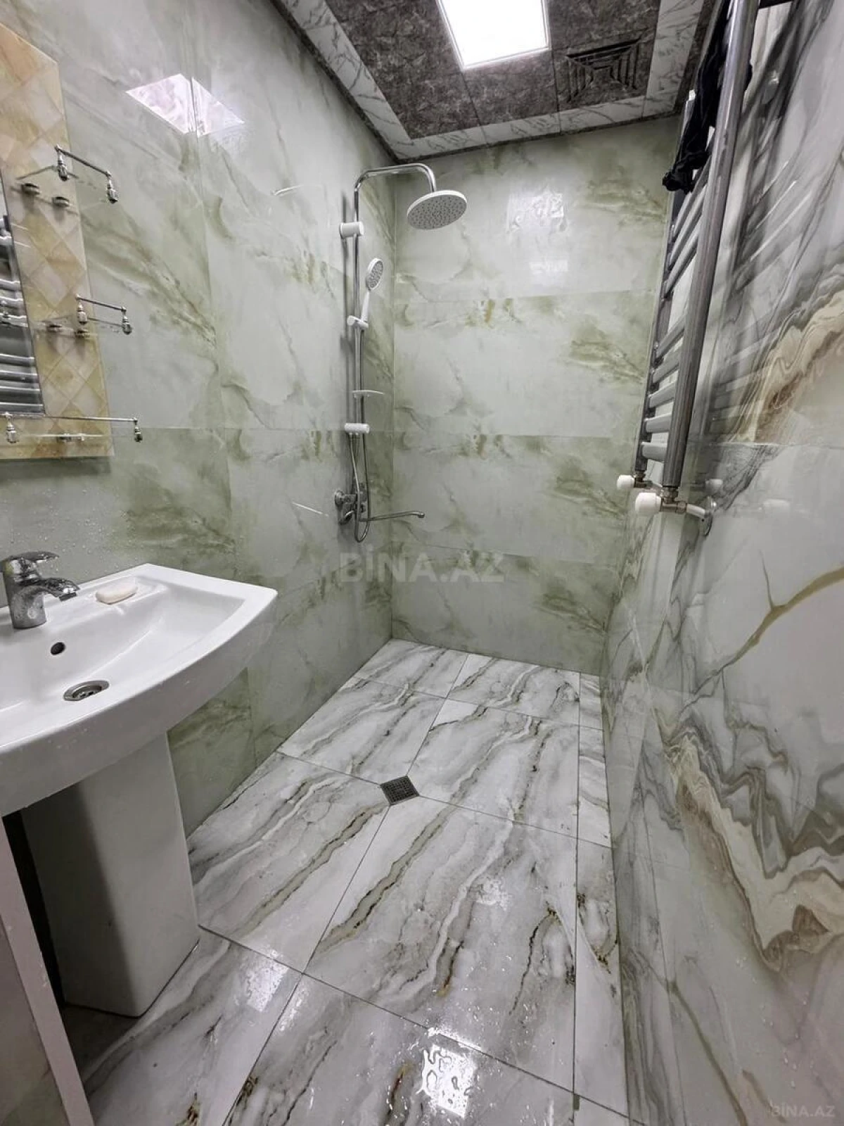 Satılır 3 otaqlı mənzil 90 m²