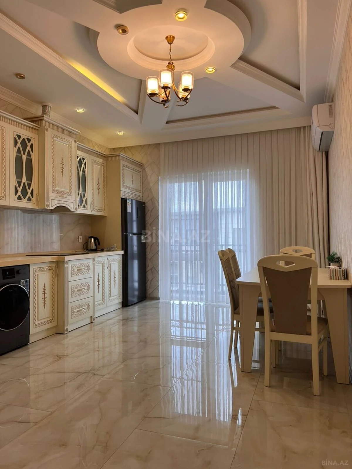 Kirayə verilir 2 otaqlı mənzil 96 m²
