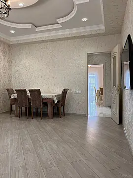 Kirayə verilir 2 otaqlı mənzil 96 m²