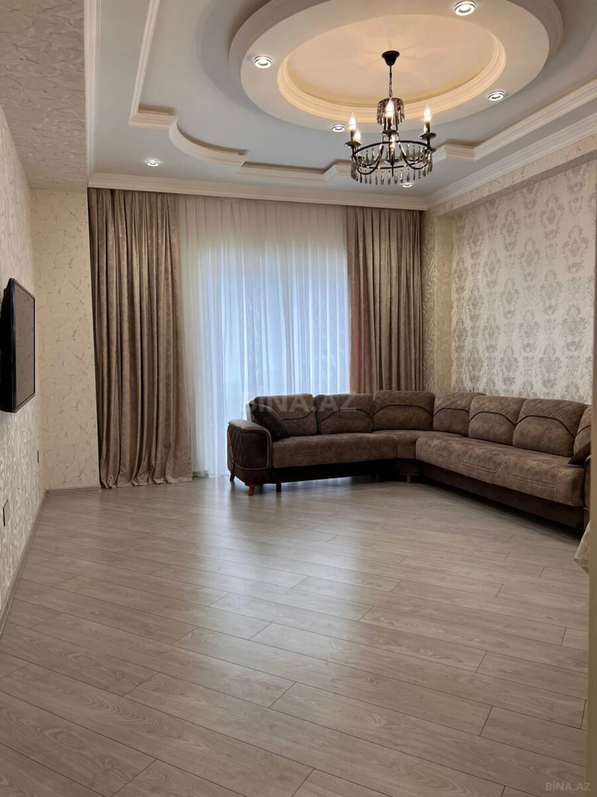 Kirayə verilir 2 otaqlı mənzil 96 m²