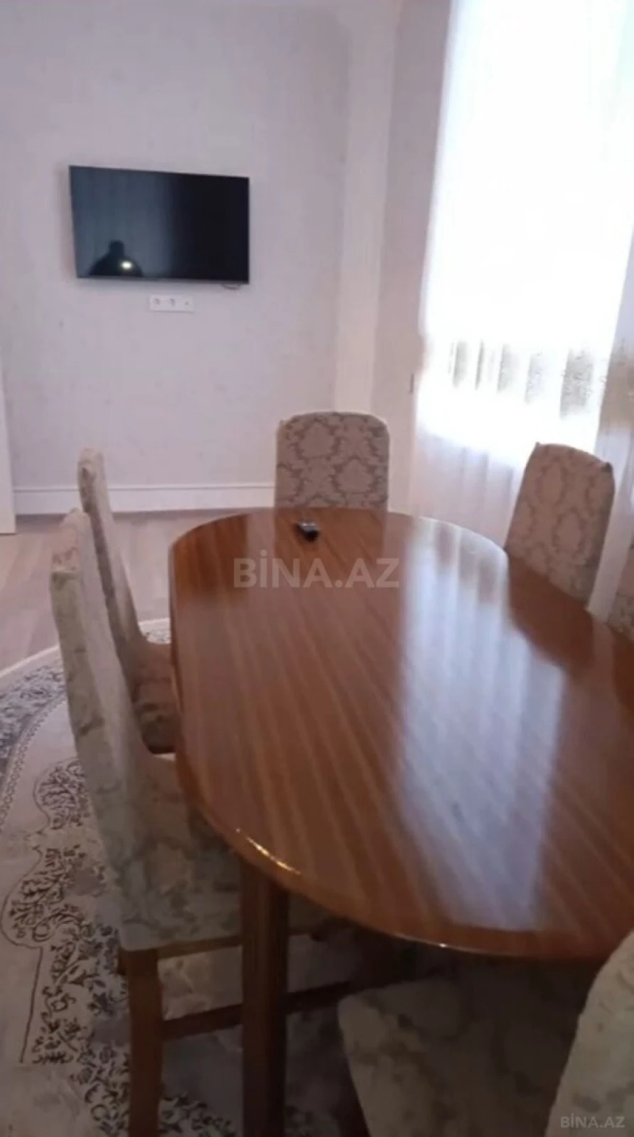 Kirayə verilir 2 otaqlı mənzil 60 m²