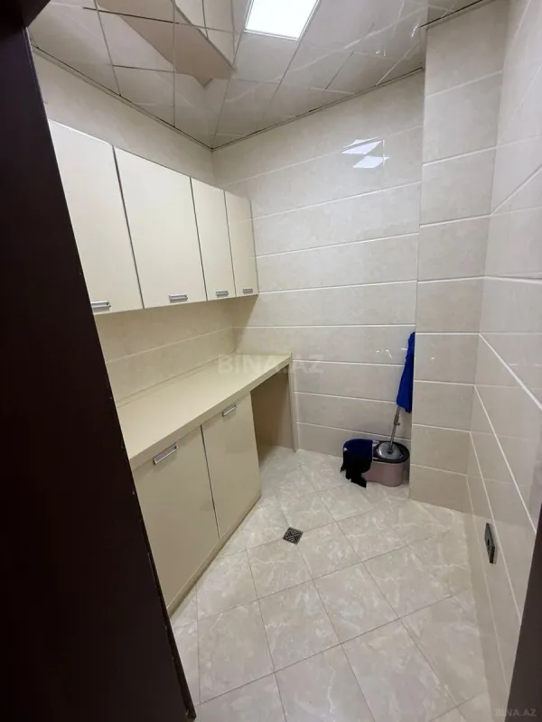 Satılır 4 otaqlı mənzil 316 m²