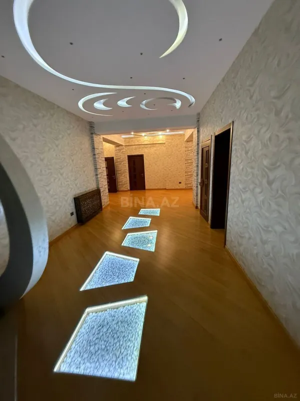 Satılır 4 otaqlı mənzil 316 m²