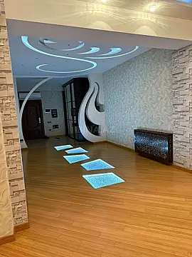 Satılır 4 otaqlı mənzil 316 m²