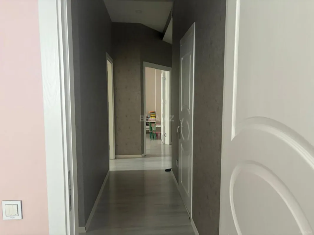 Satılır 3 otaqlı mənzil 98 m²