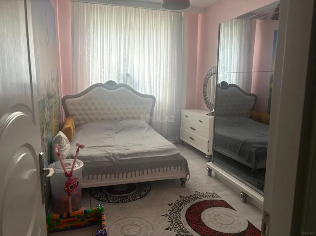 Satılır 3 otaqlı mənzil 98 m²